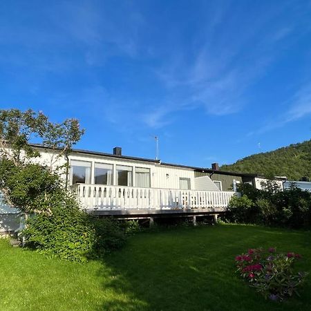 Koselig Hus Til Leie Pa Stokmarknes I Vesteralen Apartment ภายนอก รูปภาพ