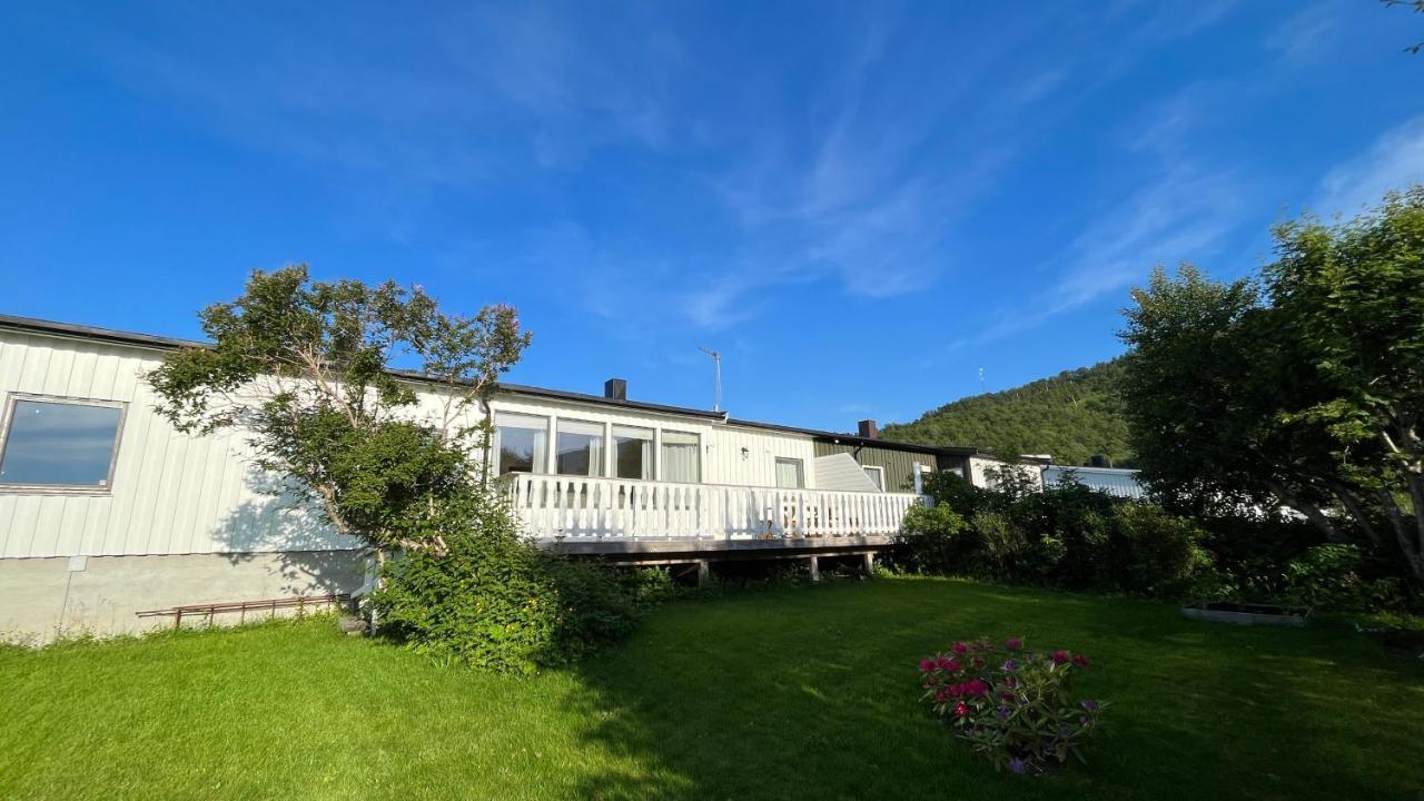 Koselig Hus Til Leie Pa Stokmarknes I Vesteralen Apartment ภายนอก รูปภาพ